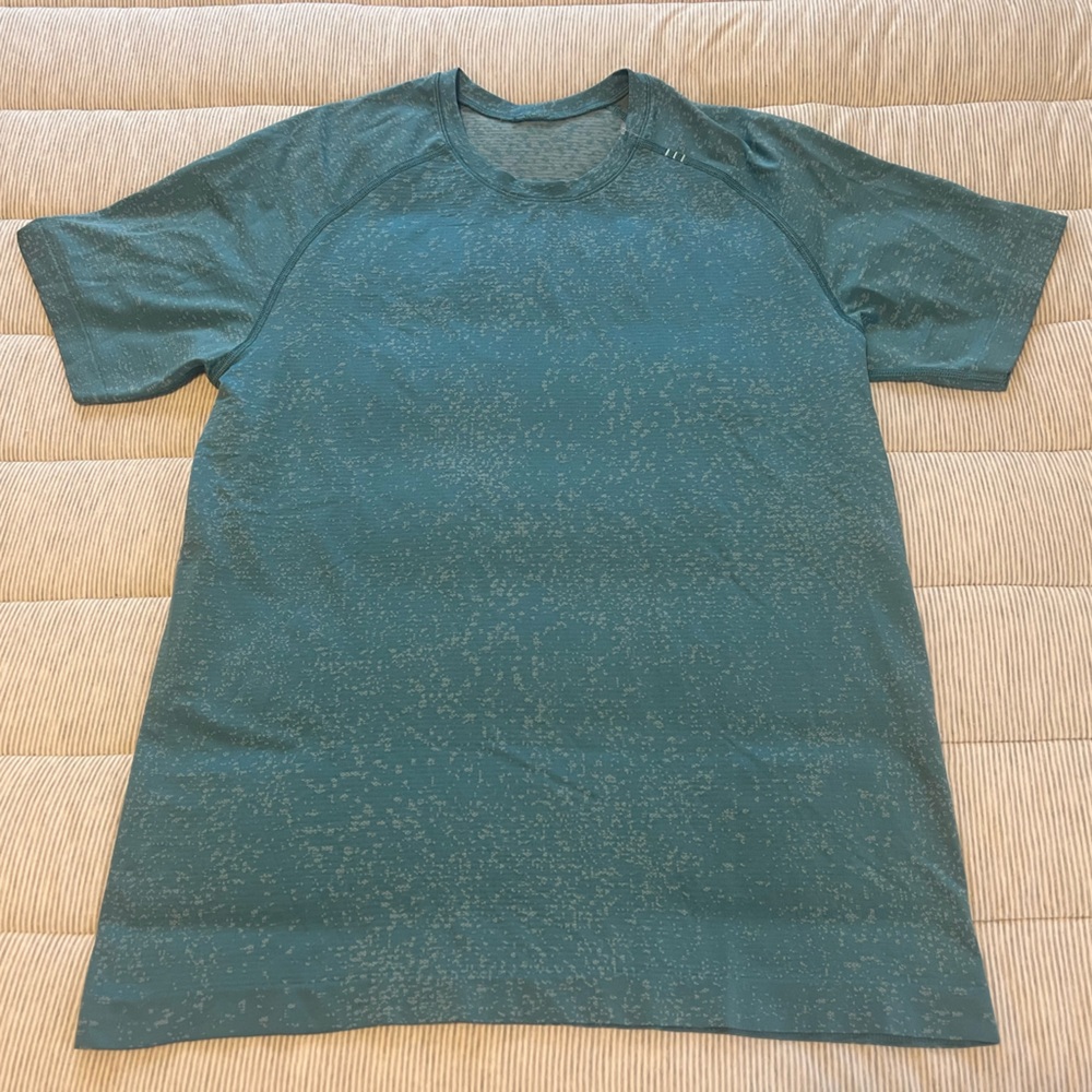 Lululemon Men’s Performance Jersey Stretch Knit Premium Tee shirt M top gym run